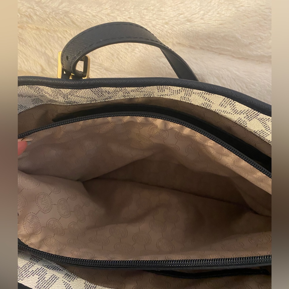 Navy white and gold Michael Kors tote and matching wallet. Used. - Picture 8 of 16